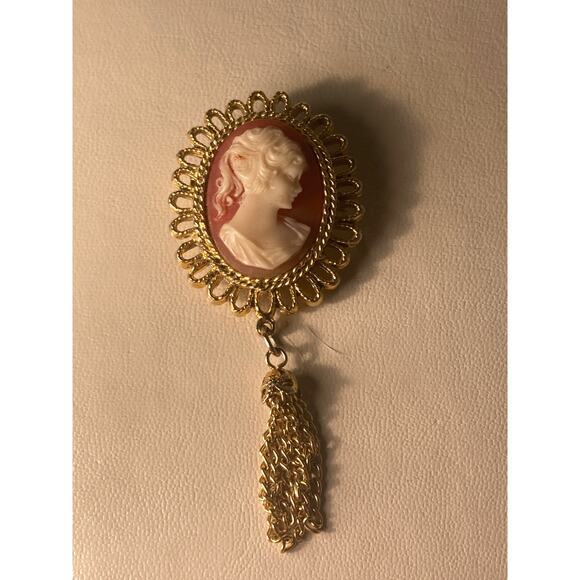 Cameo Brooch Victorian Revival Mid-century Pin Pendant Convertible Tassel Detail - Picture 3 of 8